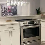 Luxurious Westchester Home Near Miami Clinics