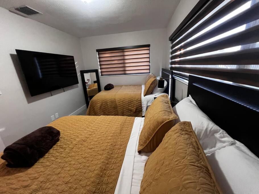 Luxurious Westchester Near Clinics Holiday home
