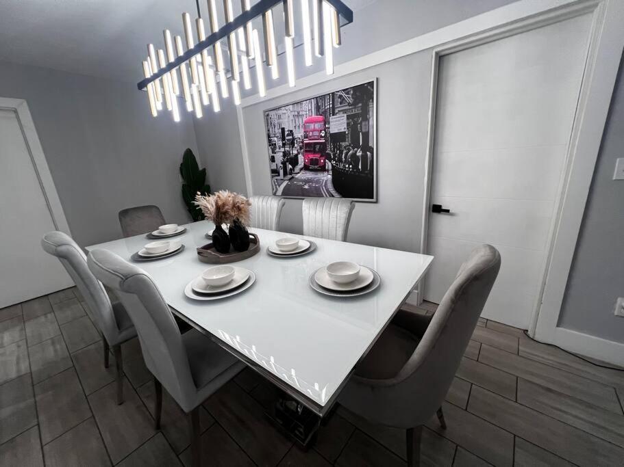 Holiday home Luxurious Westchester Near Clinics