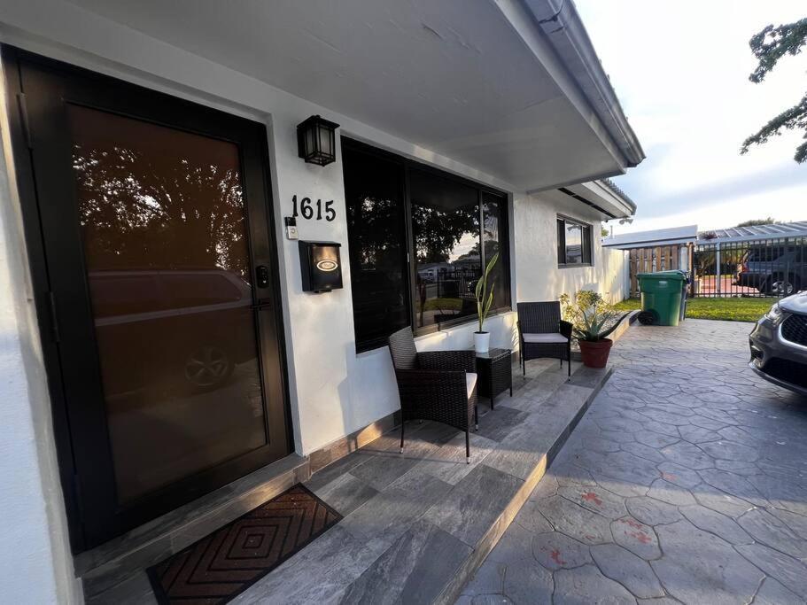 Luxurious Westchester Near Clinics Holiday home *