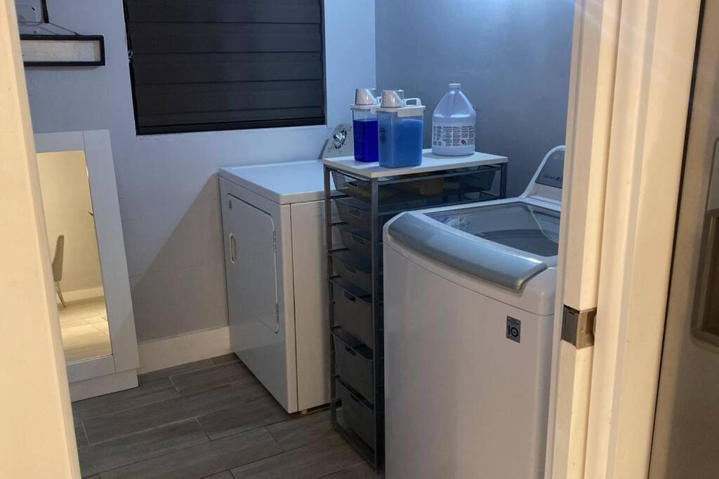 Luxurious Westchester Near Clinics Holiday home